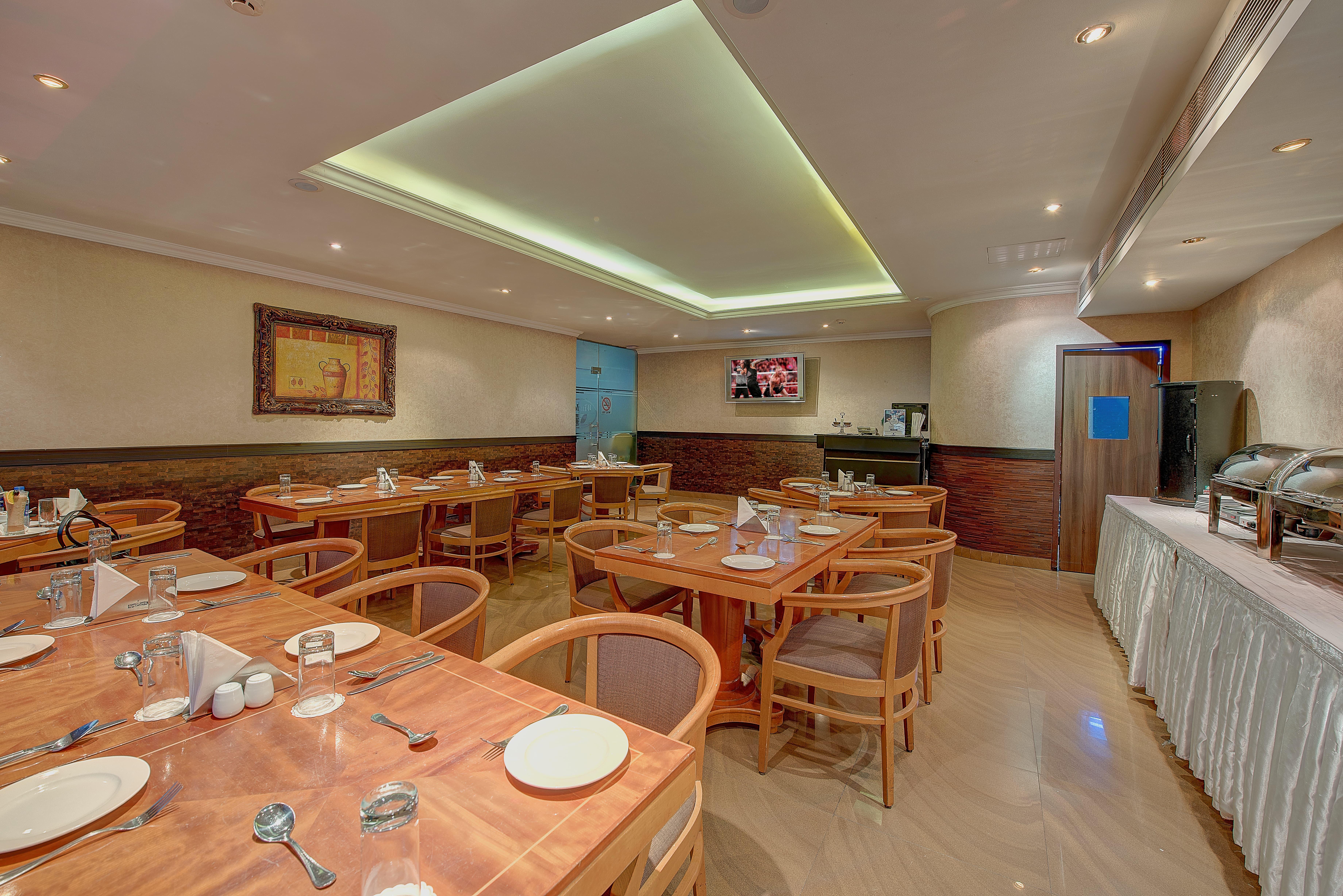 Palm Beach Hotel Dubai Restaurant photo